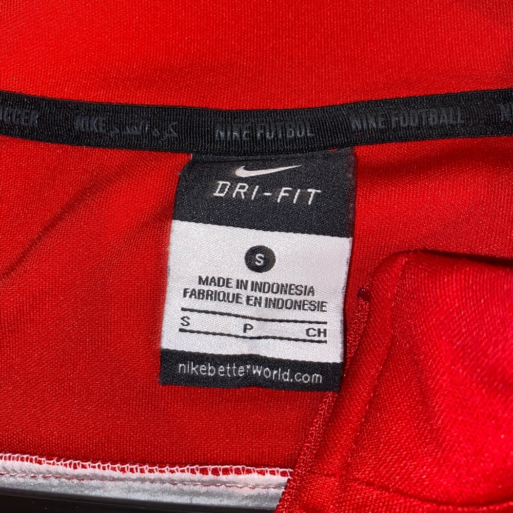 Nike jacket - Picture 3 of 4